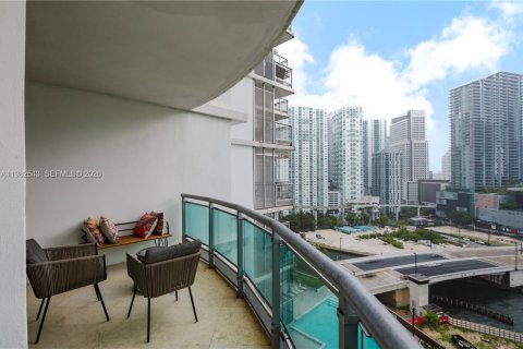 Condo in Miami, Florida, 2 bedrooms  № 2052955 - photo 24