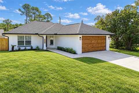 House in Daytona Beach, Florida 3 bedrooms, 116.78 sq.m. № 2396169 - photo 2