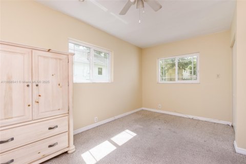 House in Plantation, Florida 3 bedrooms, 136.75 sq.m. № 1886518 - photo 18