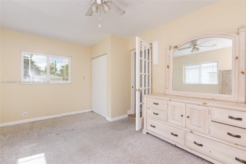 House in Plantation, Florida 3 bedrooms, 136.75 sq.m. № 1886518 - photo 19