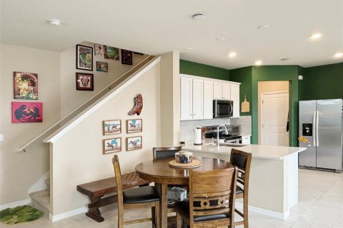 Adosado en venta en Kissimmee, Florida, 3 dormitorios, 165.55 m2 № 2203330 - foto 4