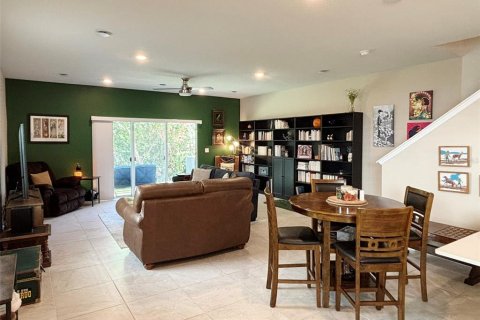 Adosado en venta en Kissimmee, Florida, 3 dormitorios, 165.55 m2 № 2203330 - foto 5