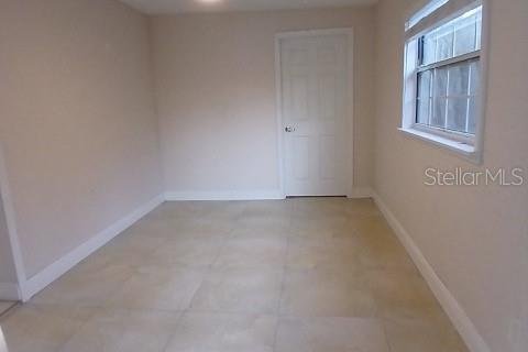 House in Orlando, Florida 2 bedrooms, 83.61 sq.m. № 1915891 - photo 6