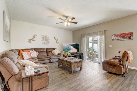 House in Mascotte, Florida 3 bedrooms, 158.96 sq.m. № 1839882 - photo 5