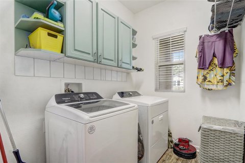 House in Mascotte, Florida 3 bedrooms, 158.96 sq.m. № 1839882 - photo 19