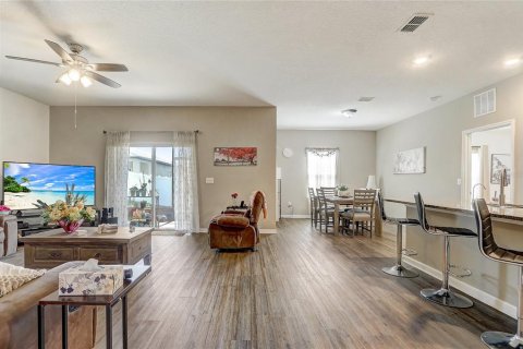 House in Mascotte, Florida 3 bedrooms, 158.96 sq.m. № 1839882 - photo 4