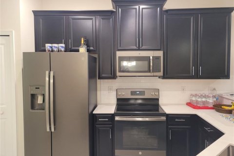 Townhouse in Davenport, Florida 2 bedrooms, 129.51 sq.m. № 1017234 - photo 2