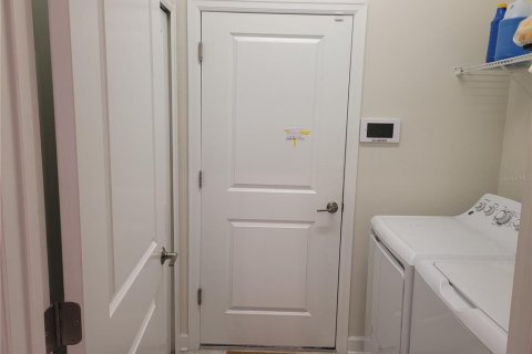 Townhouse in Davenport, Florida 2 bedrooms, 129.51 sq.m. № 1017234 - photo 10