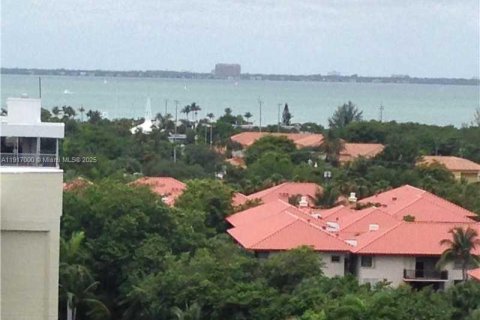 Кондоминиум с 2 спальнями в Ки-Бискейн, Флорида № 2017158