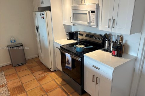 Copropriété à louer à Key Biscayne, Floride: 2 chambres, 117.06 m2 № 2017158 - photo 8