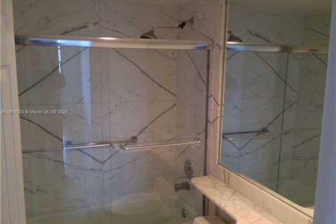 Copropriété à louer à Key Biscayne, Floride: 2 chambres, 117.06 m2 № 2017158 - photo 6