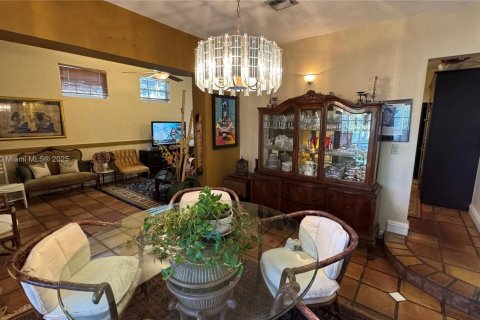 Villa ou maison à vendre à Cutler Bay, Floride: 4 chambres, 215.44 m2 № 1839391 - photo 22