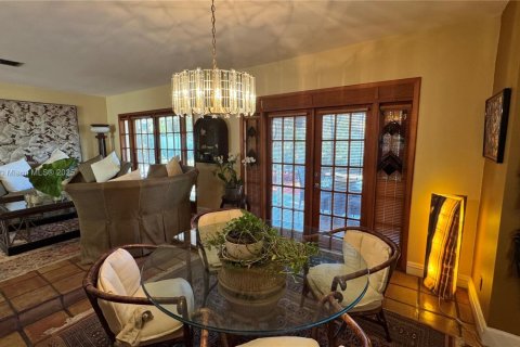 Villa ou maison à vendre à Cutler Bay, Floride: 4 chambres, 215.44 m2 № 1839391 - photo 23
