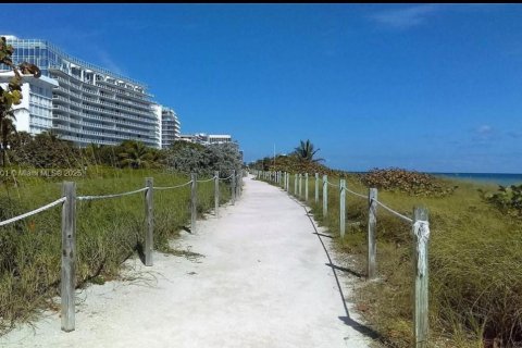 Купить кондоминиум в Серфсайд, Флорида 2 спальни, 109.62м2, № 1945166 - фото 26