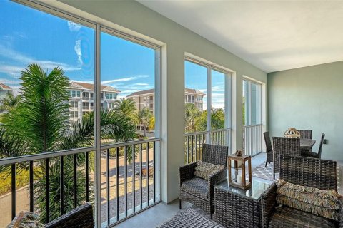 Condo in Bradenton, Florida, 2 bedrooms  № 2400277 - photo 12