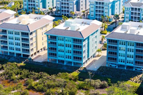 Condo in Bradenton, Florida, 2 bedrooms  № 2400277 - photo 30