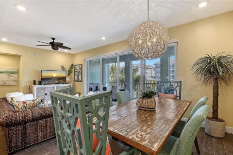 Condo in Bradenton, Florida, 2 bedrooms  № 2400277 - photo 8