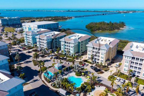 Condo in Bradenton, Florida, 2 bedrooms  № 2400277