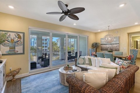 Condo in Bradenton, Florida, 2 bedrooms  № 2400277 - photo 7