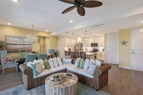 Condo in Bradenton, Florida, 2 bedrooms  № 2400277 - photo 16