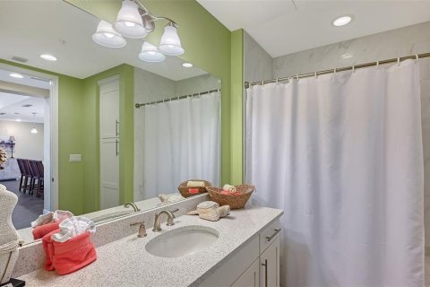 Condo in Bradenton, Florida, 2 bedrooms  № 2400277 - photo 25