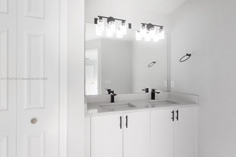 House in Ocala, Florida 3 bedrooms № 1958943 - photo 13