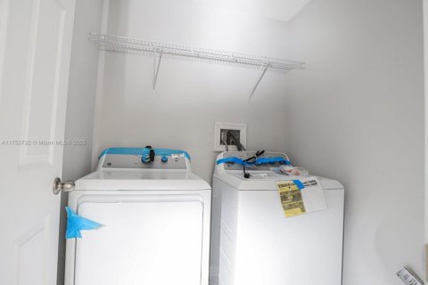 House in Ocala, Florida 3 bedrooms № 1958943 - photo 14