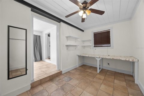 House in Orlando, Florida 2 bedrooms, 124.67 sq.m. № 1680848 - photo 2