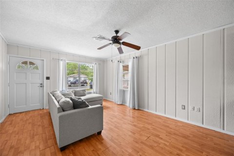 House in Orlando, Florida 2 bedrooms, 124.67 sq.m. № 1680848 - photo 16