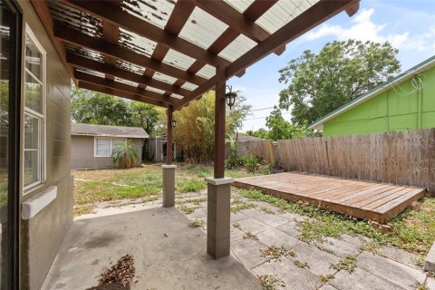 House in Orlando, Florida 2 bedrooms, 124.67 sq.m. № 1680848 - photo 5