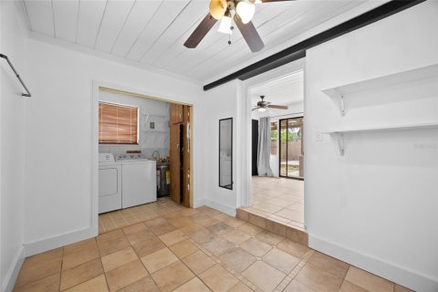 House in Orlando, Florida 2 bedrooms, 124.67 sq.m. № 1680848 - photo 25