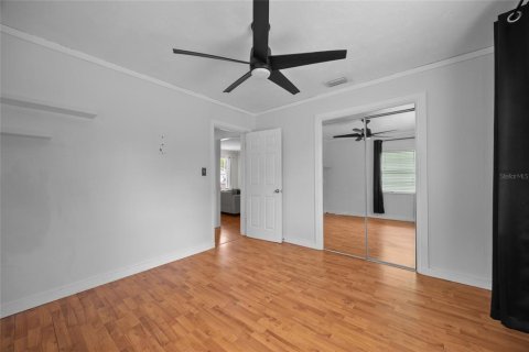 House in Orlando, Florida 2 bedrooms, 124.67 sq.m. № 1680848 - photo 15