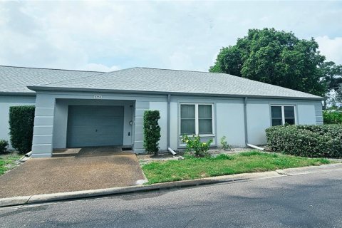 Condominio en Seminole, Florida, 2 dormitorios  № 2104440