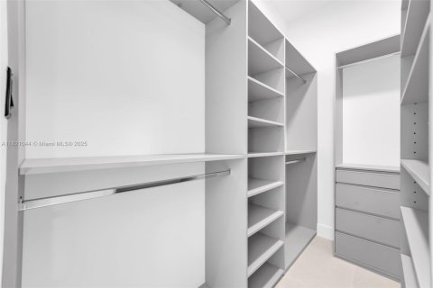 Townhouse in Miami, Florida 3 bedrooms, 239.41 sq.m. № 1782072 - photo 13