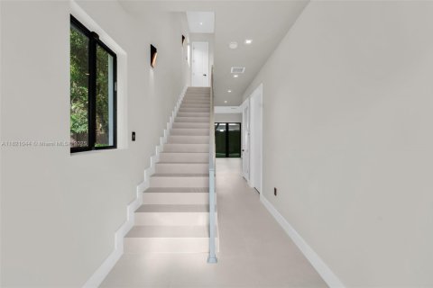 Townhouse in Miami, Florida 3 bedrooms, 239.41 sq.m. № 1782072 - photo 8