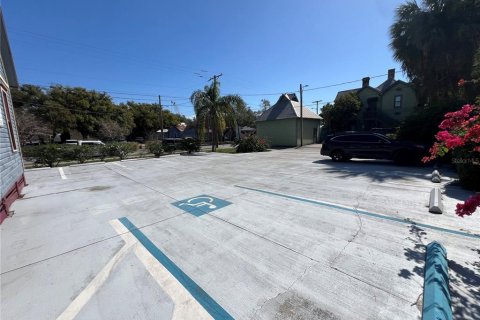 Immobilier commercial à vendre à Tampa, Floride: 208.84 m2 № 1841417 - photo 6
