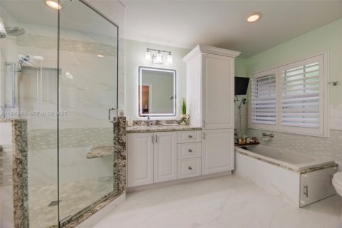 Casa en venta en Sunrise, Florida, 4 dormitorios, 173.73 m2 № 1982187 - foto 22