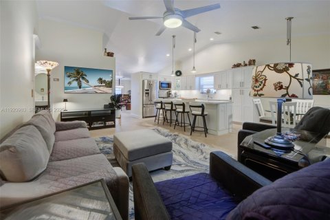 Casa en venta en Sunrise, Florida, 4 dormitorios, 173.73 m2 № 1982187 - foto 17