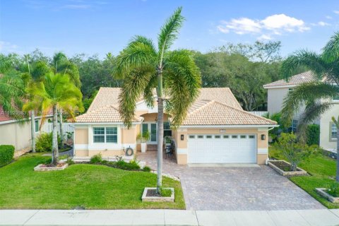 Casa en venta en Sunrise, Florida, 4 dormitorios, 173.73 m2 № 1982187 - foto 1