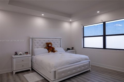 Casa en venta en Miami Lakes, Florida, 5 dormitorios, 283.35 m2 № 2323337 - foto 14