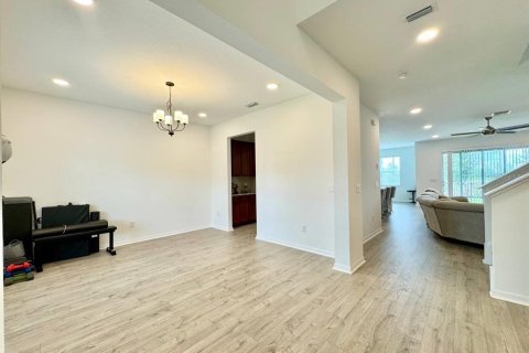 Casa en alquiler en Wesley Chapel, Florida, 5 dormitorios, 308.06 m2 № 1846691 - foto 5