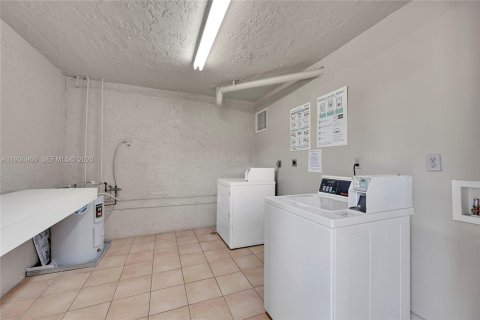 Copropriété à vendre à Coral Springs, Floride: 2 chambres, 91.97 m2 № 1999260 - photo 24