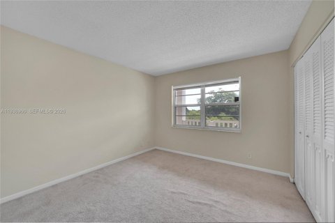 Copropriété à vendre à Coral Springs, Floride: 2 chambres, 91.97 m2 № 1999260 - photo 13