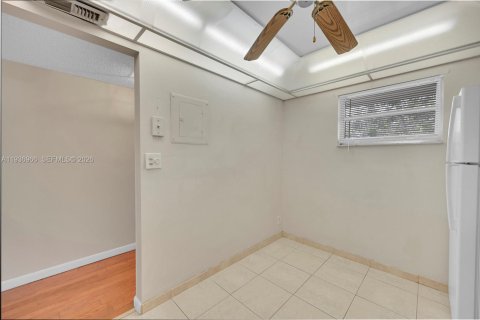 Copropriété à vendre à Coral Springs, Floride: 2 chambres, 91.97 m2 № 1999260 - photo 12