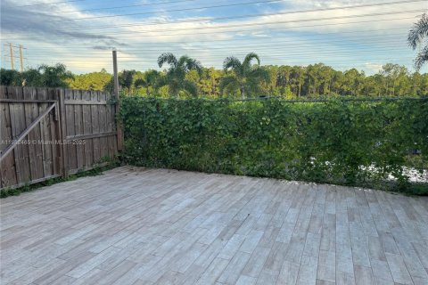 Copropriété à vendre à Miami, Floride: 3 chambres, 104.98 m2 № 1932366 - photo 3