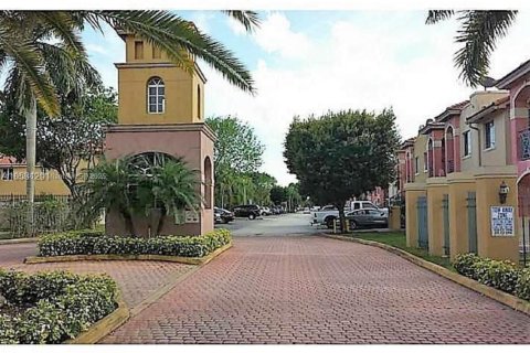 Copropriété à vendre à Miami, Floride: 3 chambres, 104.98 m2 № 1932366 - photo 16