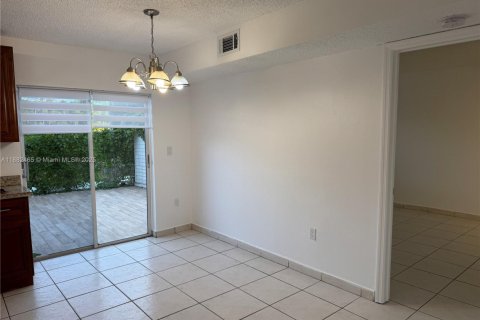 Copropriété à vendre à Miami, Floride: 3 chambres, 104.98 m2 № 1932366 - photo 8