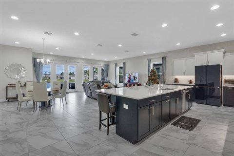 House in Winter Garden, Florida 3 bedrooms, 238.85 sq.m. № 1526328 - photo 5