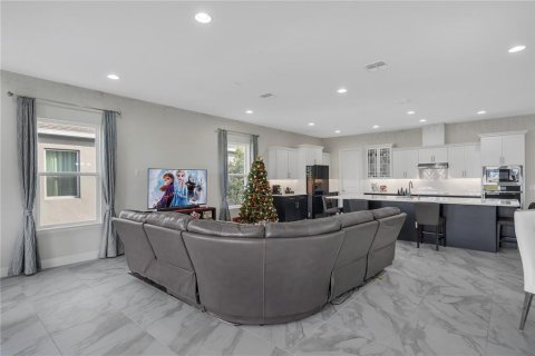 House in Winter Garden, Florida 3 bedrooms, 238.85 sq.m. № 1526328 - photo 9