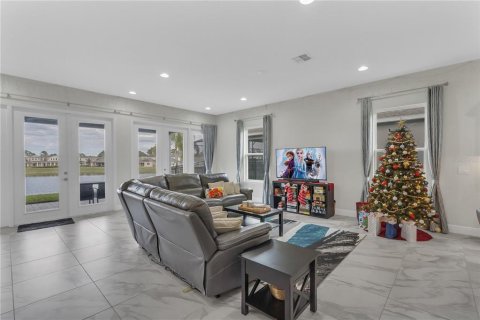 House in Winter Garden, Florida 3 bedrooms, 238.85 sq.m. № 1526328 - photo 7